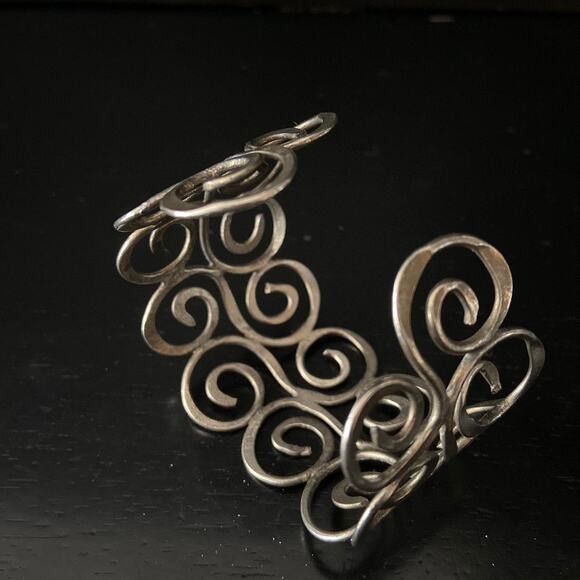 Swirly Silver Metal Cuff Bracelet - Picture 3 of 4